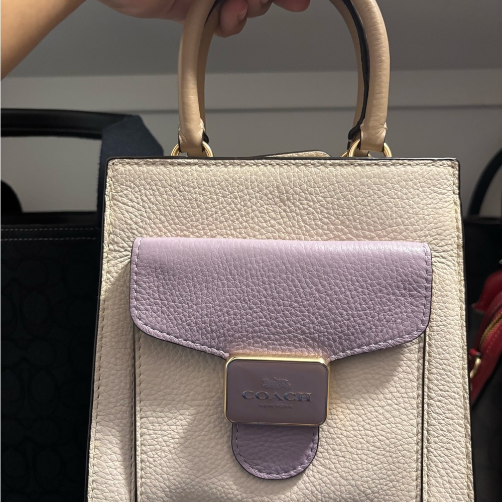 Coach mini pepper